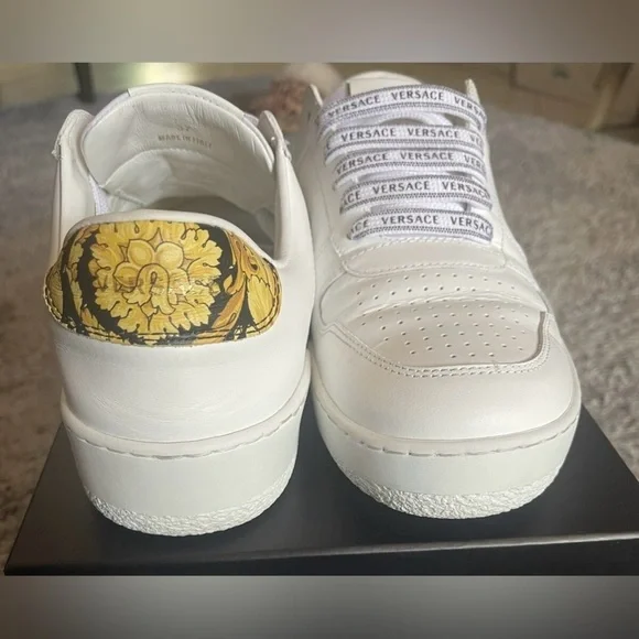 Men's Authentic Versace White w/Logo - Picture 8 of 9